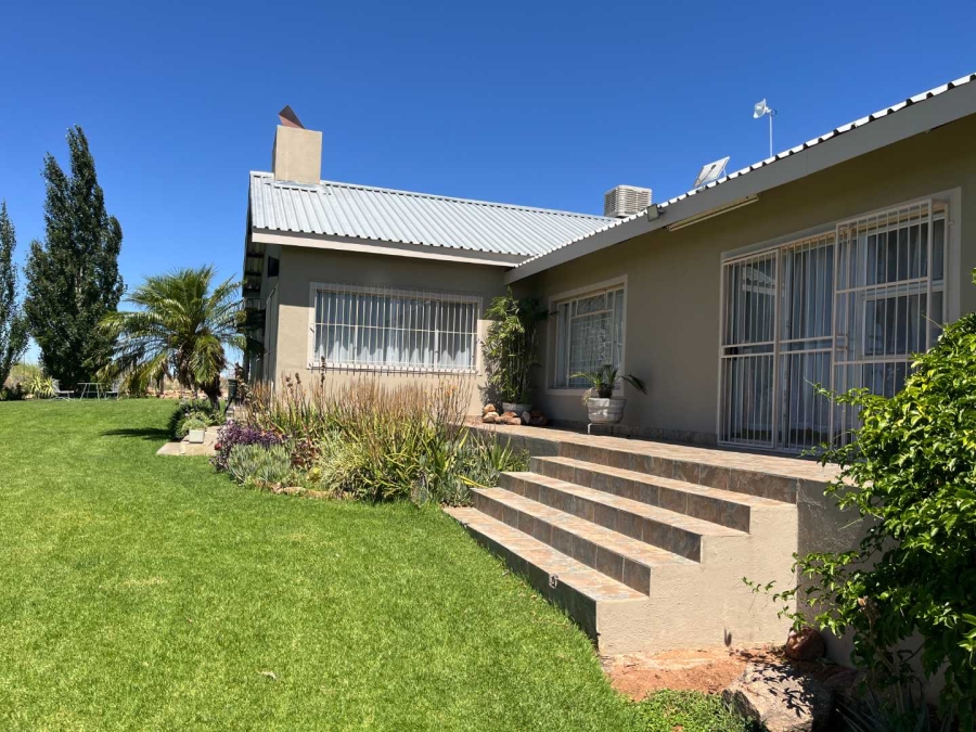 3 Bedroom Property for Sale in Olyfvenhoudtsdrift Northern Cape